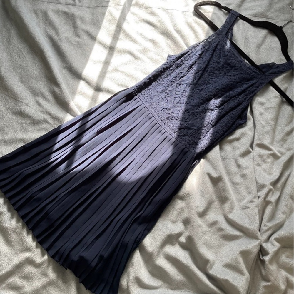Hollister pleated lace and tulle dress